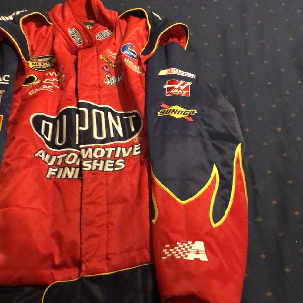 Jeff Gordan Red DuPont Racing Jacket - Picture 8 of 10